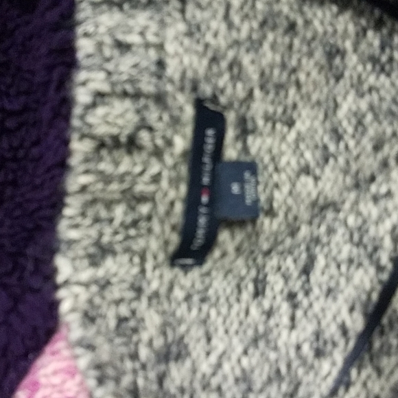 Tommy Hilfiger Sweater - Picture 2 of 2